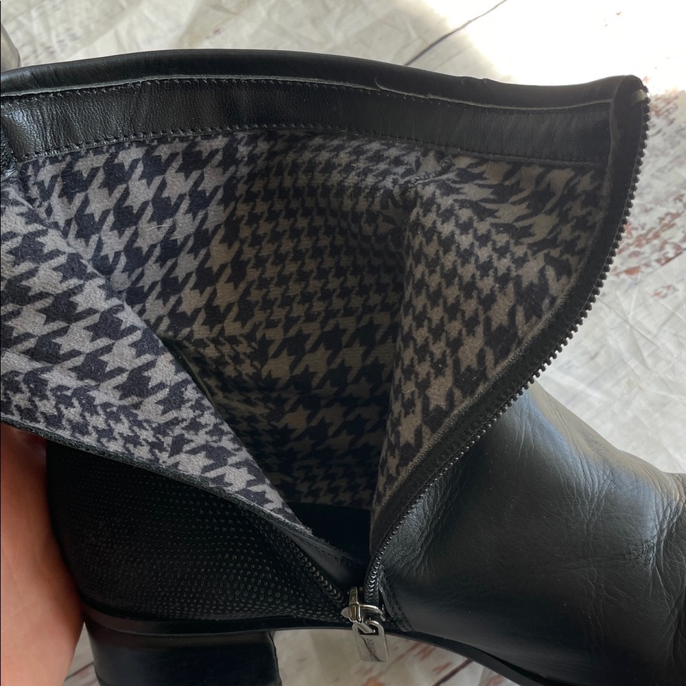 Aquatalia Black Leather Ankle Booties Size 6 - Picture 6 of 9